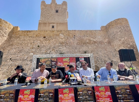 Villena i Leyendas del Rockrenoven per quatre anys la seva relació